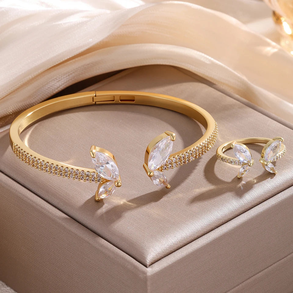 Two Piece Exquisite Fashion Butterfly Open Ring Bracelet Set With Sparkly Zircons For Women Party Jewelry