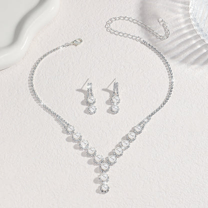 Elegant European and American Rhinestone Necklace and Earrings Set for Women