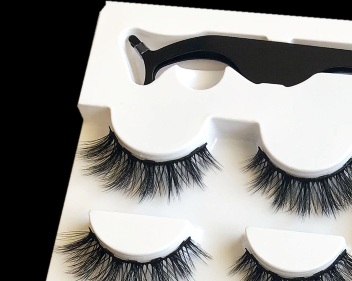 A Pair Of Magnetic False Eyelashes For Women Fashion Must Have
