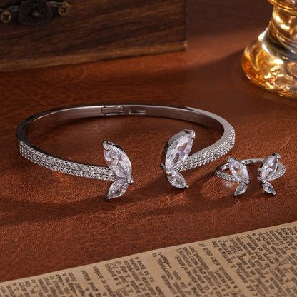 Two Piece Exquisite Fashion Butterfly Open Ring Bracelet Set With Sparkly Zircons For Women Party Jewelry