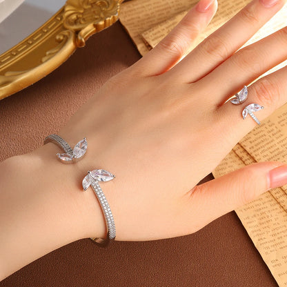 Two Piece Exquisite Fashion Butterfly Open Ring Bracelet Set With Sparkly Zircons For Women Party Jewelry