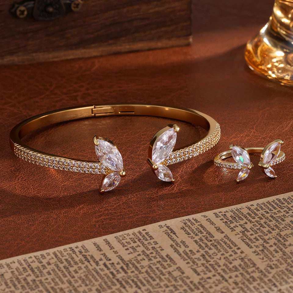 Two Piece Exquisite Fashion Butterfly Open Ring Bracelet Set With Sparkly Zircons For Women Party Jewelry