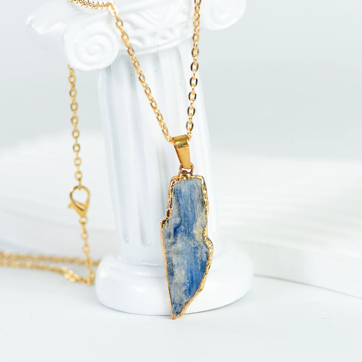 Raw Kyanite Pendant Necklace Positive Energy Crystal Jewelry Unisex Fashion