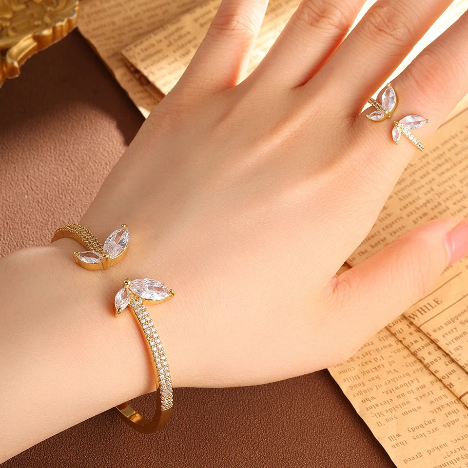Two Piece Exquisite Fashion Butterfly Open Ring Bracelet Set With Sparkly Zircons For Women Party Jewelry
