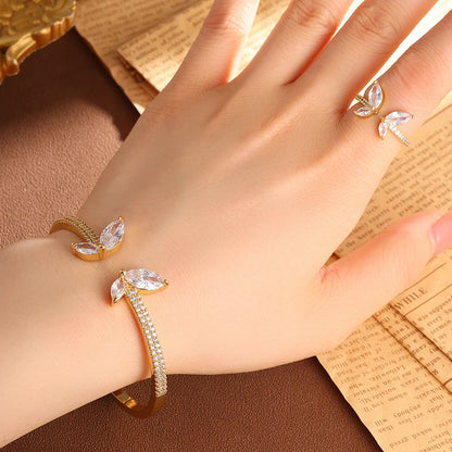 Two Piece Exquisite Fashion Butterfly Open Ring Bracelet Set With Sparkly Zircons For Women Party Jewelry